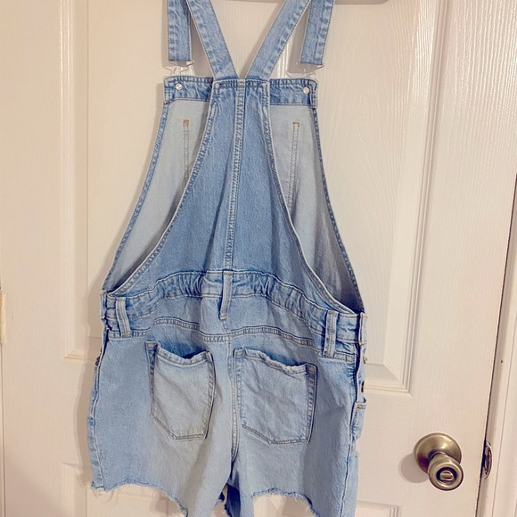 Target Maternity Overall Shorts - Picture 3 of 4